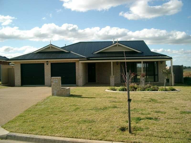 5 Womboin Crescent, Glenfield Park NSW 2650