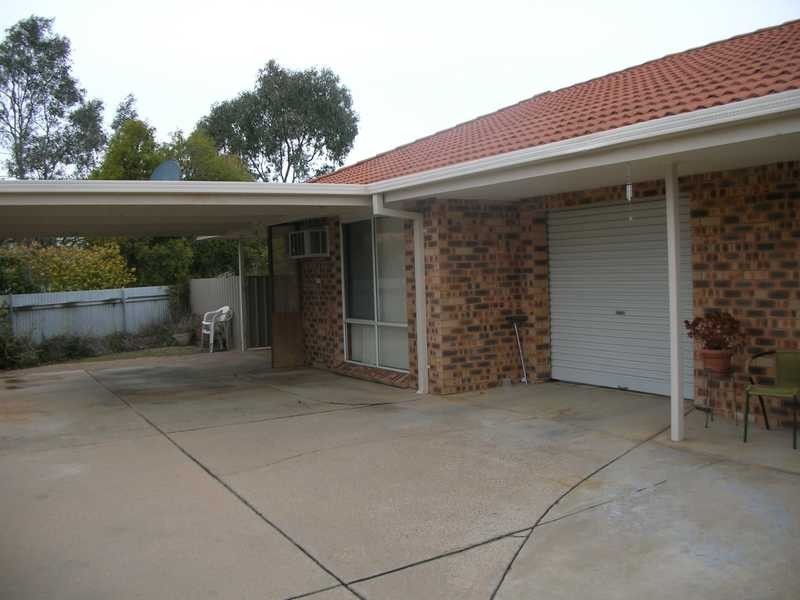 3/24 Incarnie Crescent, Wagga Wagga NSW 2650