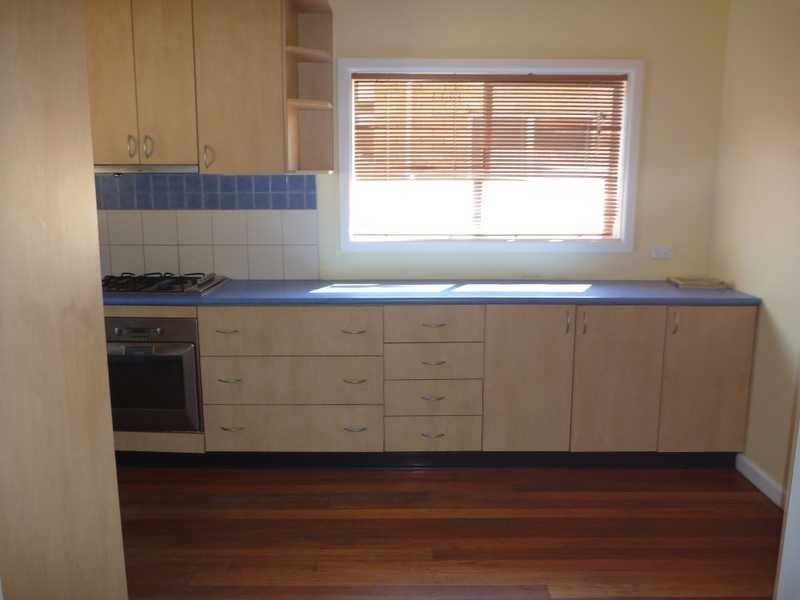 16 Mimosa Drive, Mount Austin NSW 2650