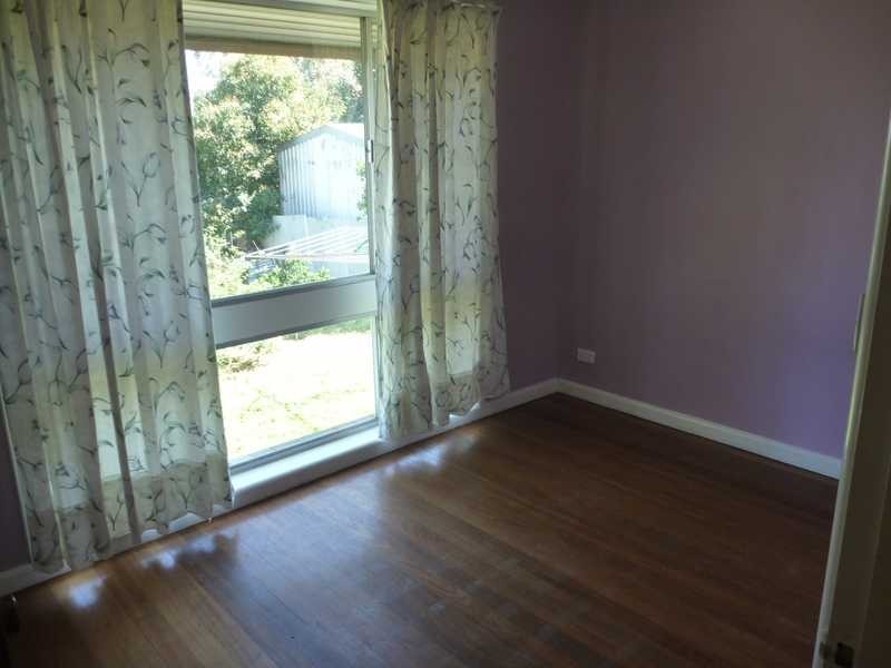 16 Mimosa Drive, Mount Austin NSW 2650