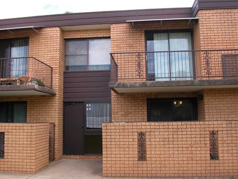 4/12 Salmon Street, Wagga Wagga NSW 2650