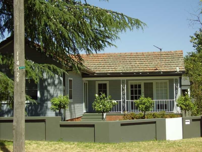 2 Rudd Street, Turvey Park NSW 2650