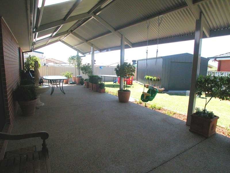 3 Manya Place, Glenfield Park NSW 2650