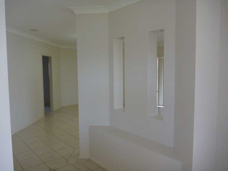 36 Paldi Crescent, Glenfield Park NSW 2650