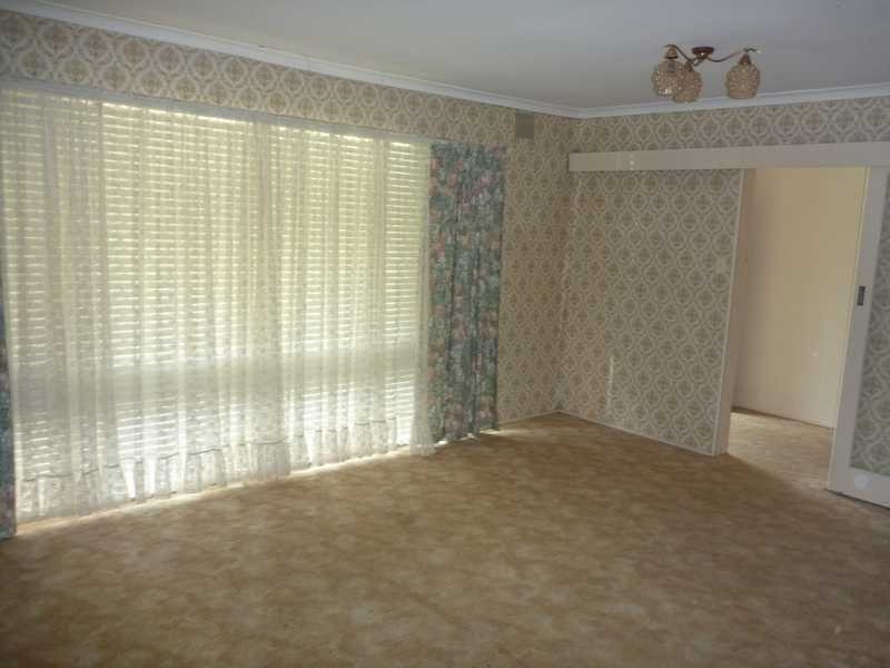 24 Raye Street, Tolland NSW 2650