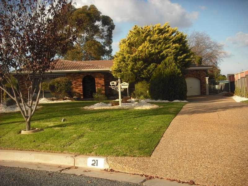 21 Alldis Place, Kooringal NSW 2650