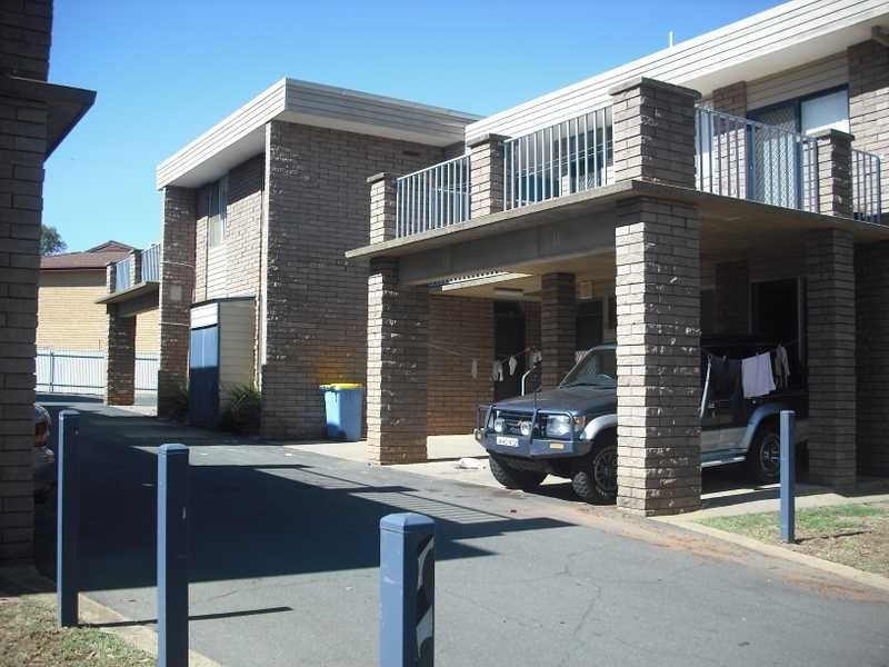 16/1a Joyes Place, Tolland NSW 2650