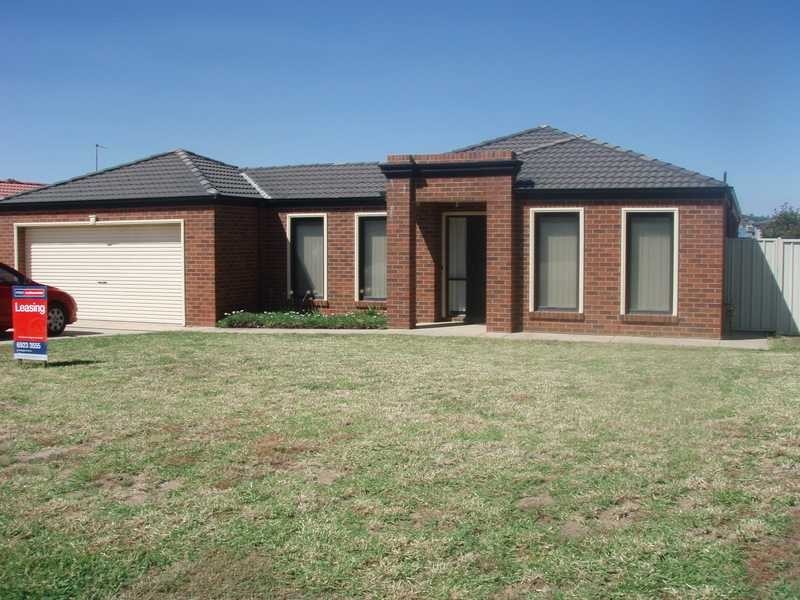 64 Yentoo Drive, Glenfield Park NSW 2650