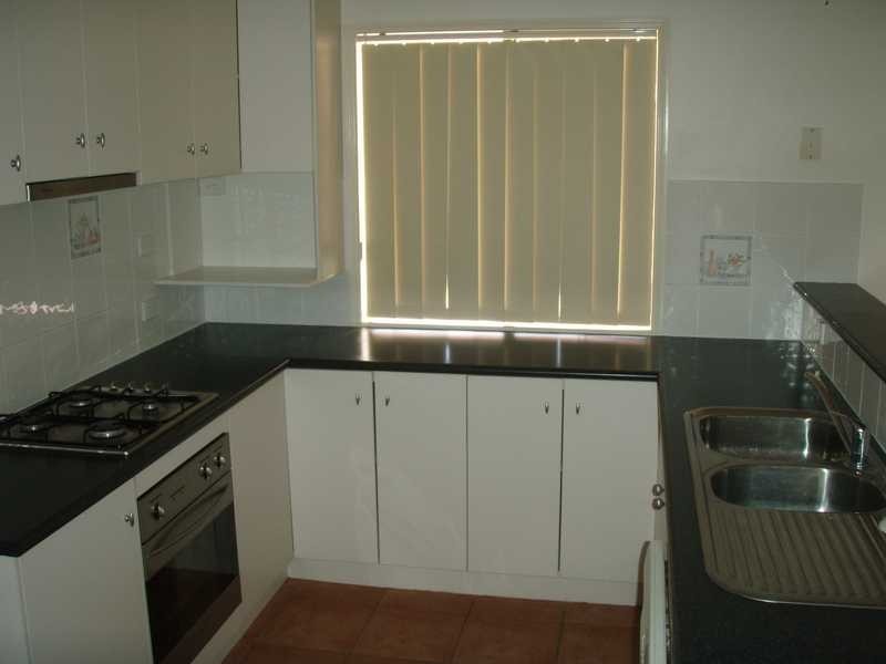 64 Yentoo Drive, Glenfield Park NSW 2650