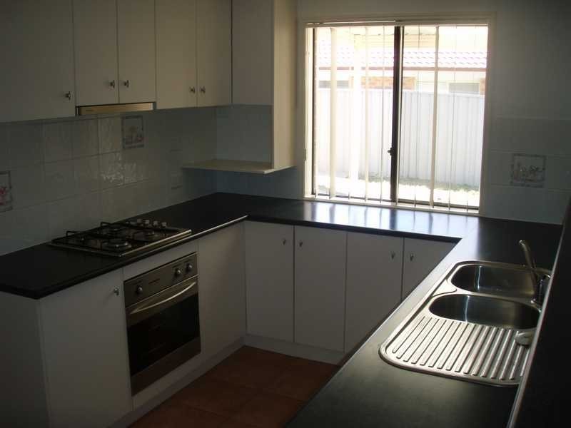 64 Yentoo Drive, Glenfield Park NSW 2650