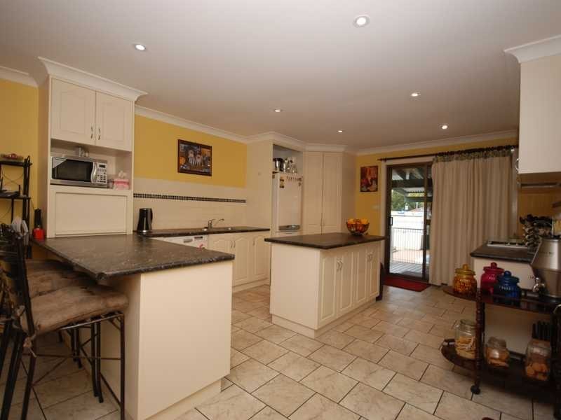 23 Gregory Street, Lake Albert NSW 2650