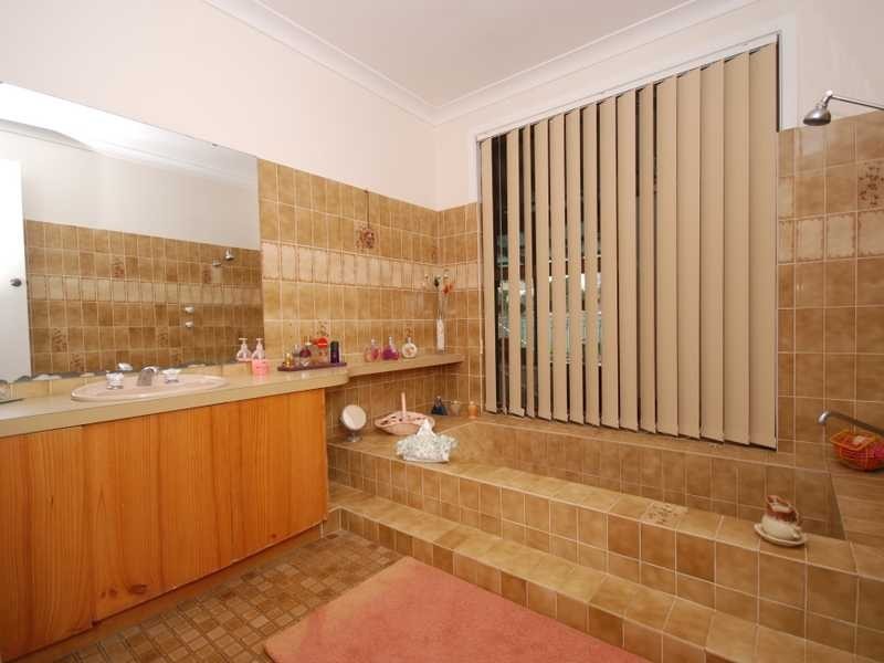 23 Gregory Street, Lake Albert NSW 2650