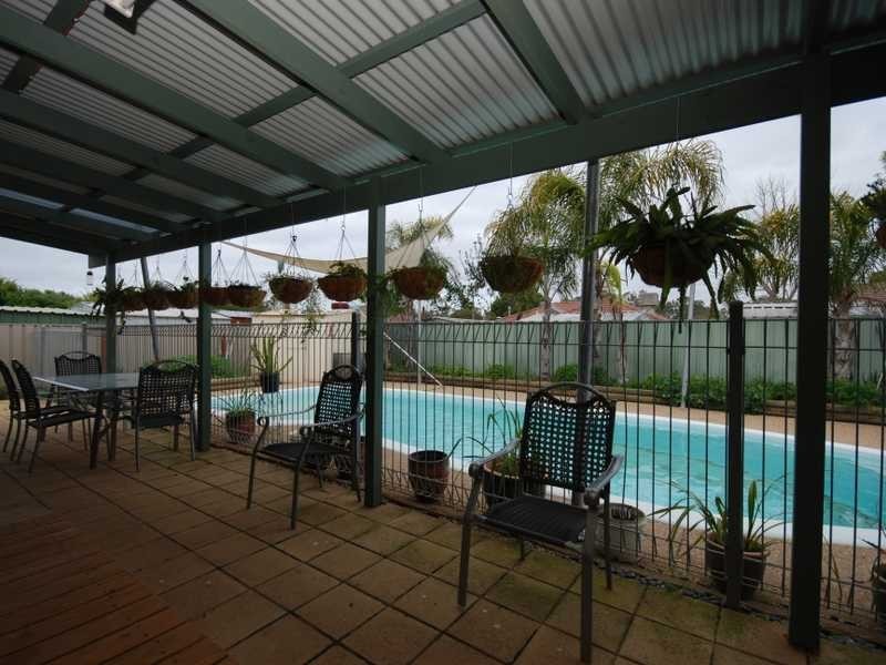 23 Gregory Street, Lake Albert NSW 2650