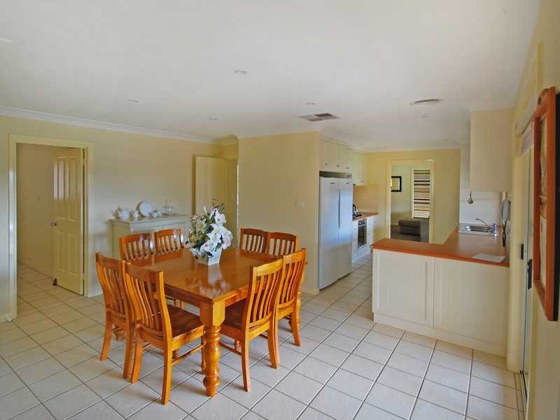 5 Garru Place, Glenfield Park NSW 2650