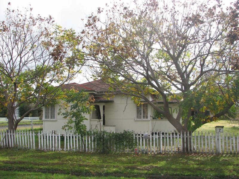 4 Cypress Street, Killarney QLD 4373