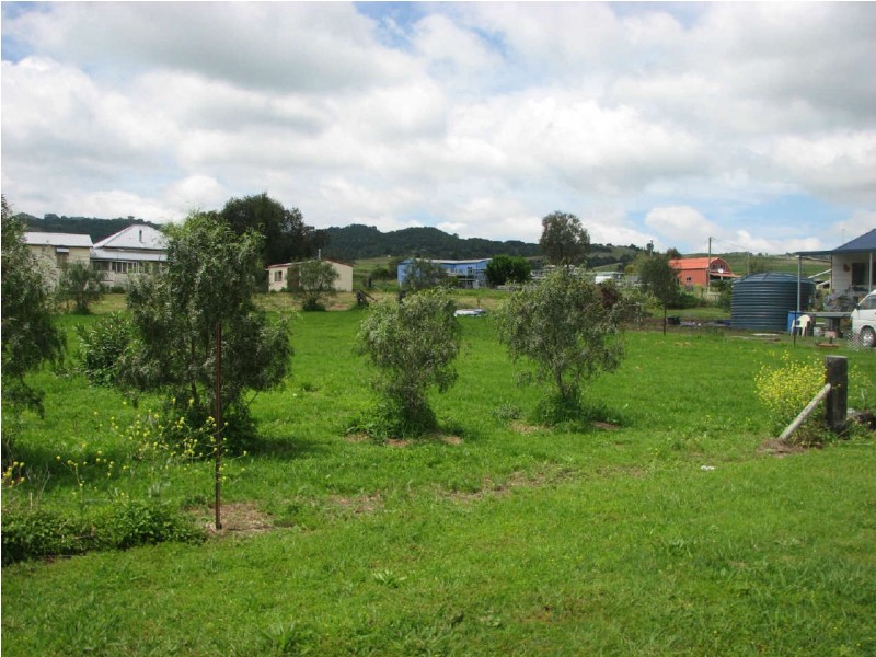 22 Roach Street, Mount Colliery QLD 4370