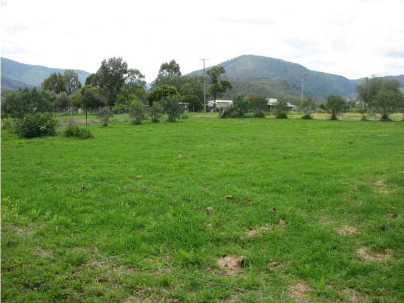 22 Roach Street, Mount Colliery QLD 4370