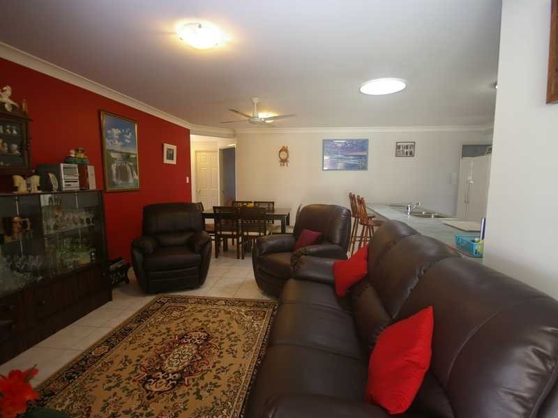 3 Dixon Court, Beachmere QLD 4510