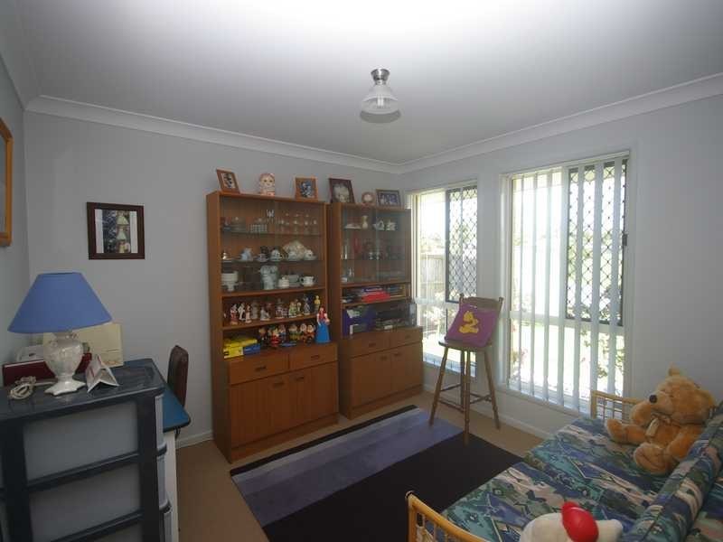 3 Dixon Court, Beachmere QLD 4510