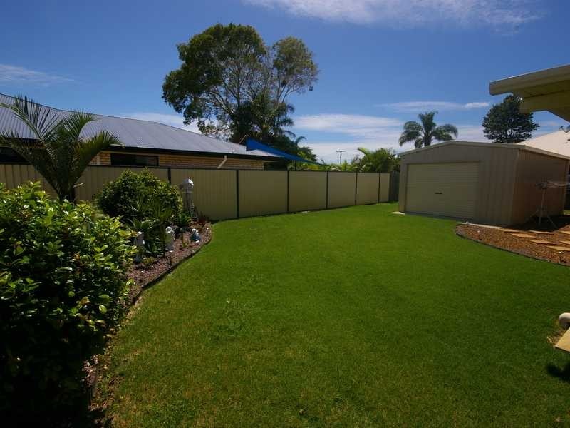 3 Dixon Court, Beachmere QLD 4510