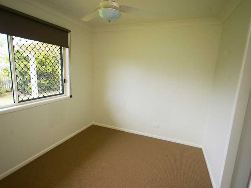 Unit 5/3-5 Weeroona Avenue, Beachmere QLD 4510