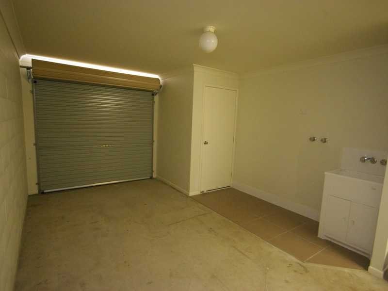 Unit 5/3-5 Weeroona Avenue, Beachmere QLD 4510