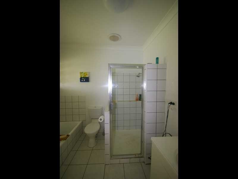 860 Beachmere Road, Beachmere QLD 4510