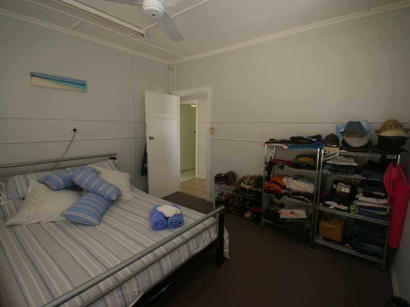 860 Beachmere Road, Beachmere QLD 4510