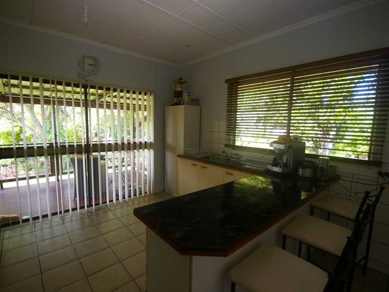 860 Beachmere Road, Beachmere QLD 4510