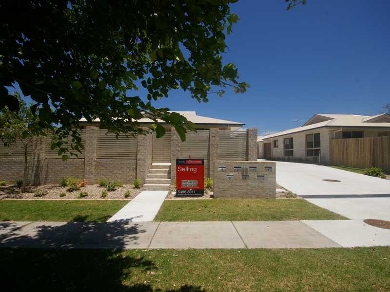12 Second Avenue, Beachmere QLD 4510