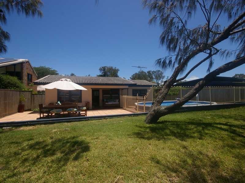 113 Biggs Avenue, Beachmere QLD 4510