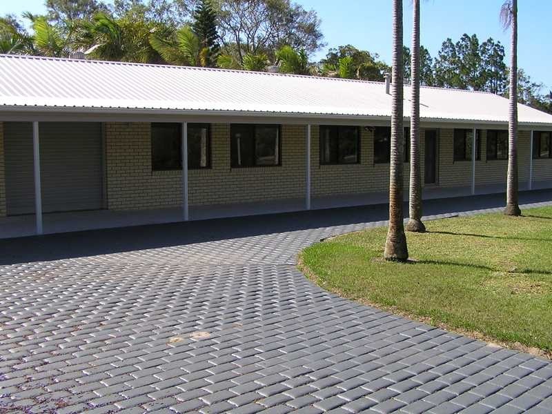 42 Bishop Road, Beachmere QLD 4510
