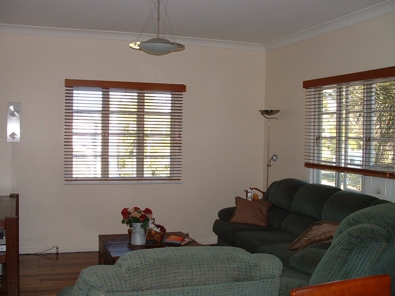 13 Dwyer Street, Beachmere QLD 4510