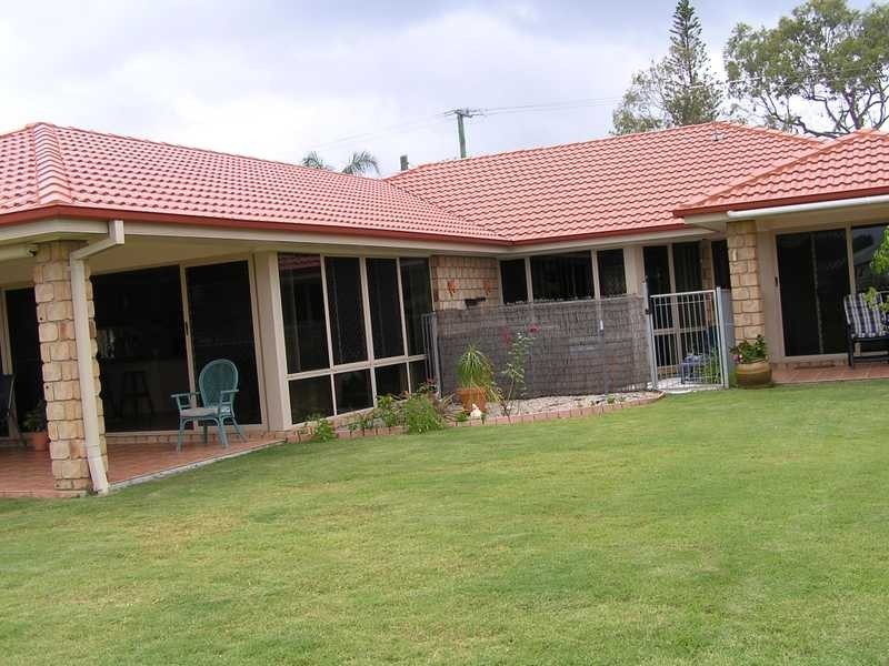 74 Biggs Avenue, Beachmere QLD 4510