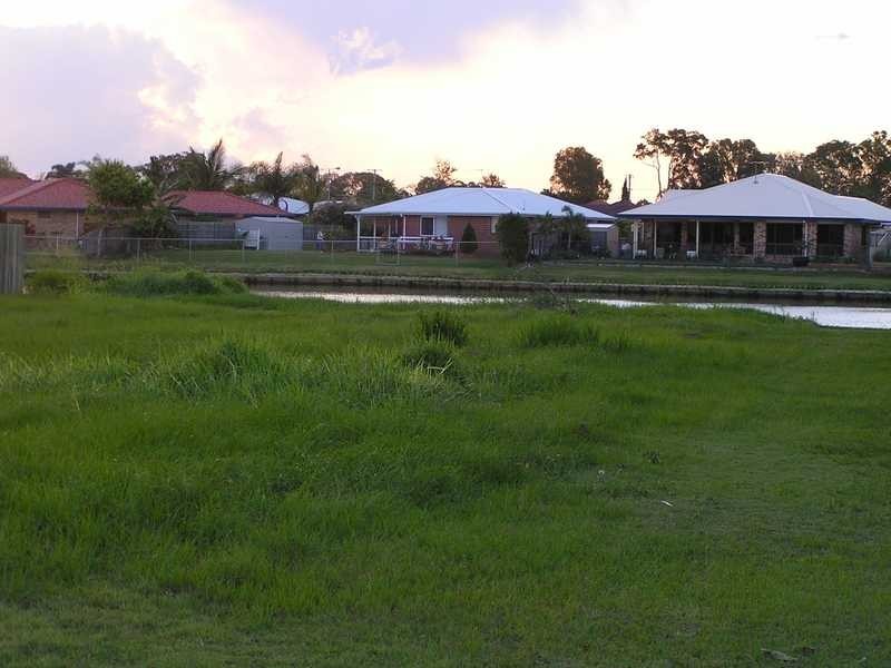 82 Biggs Avenue, Beachmere QLD 4510