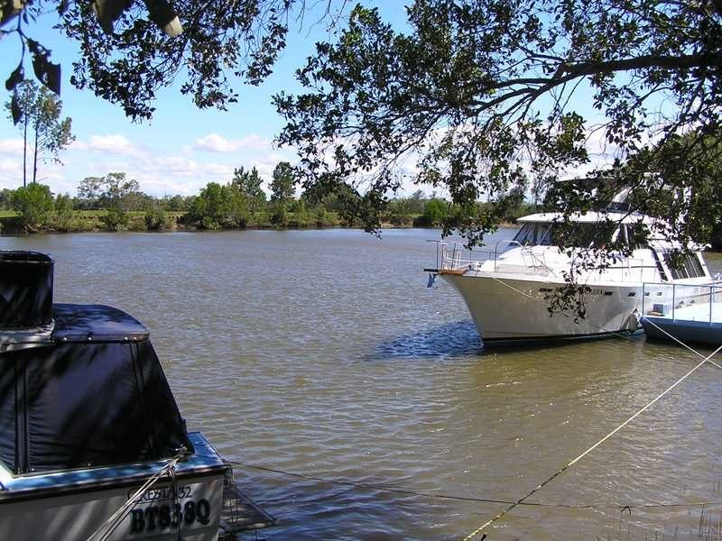 379 Beachmere Road, Beachmere QLD 4510