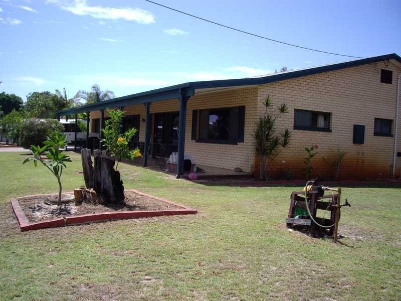 6 Bryant Street, Beachmere QLD 4510