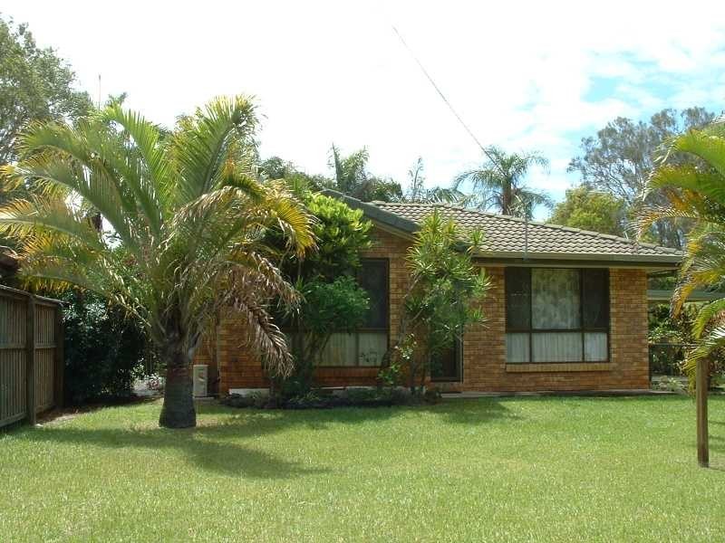 18 Grace Street, Beachmere QLD 4510