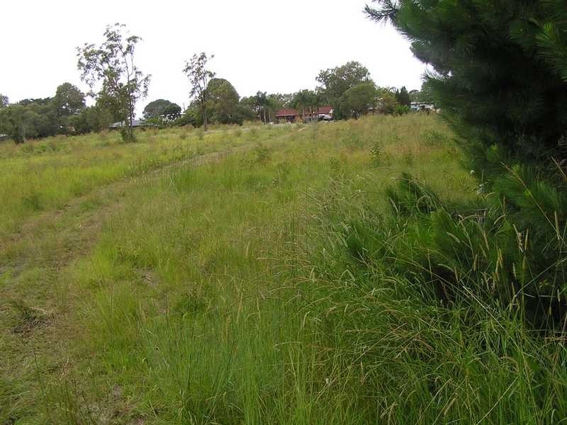 16 Bishop Road, Beachmere QLD 4510