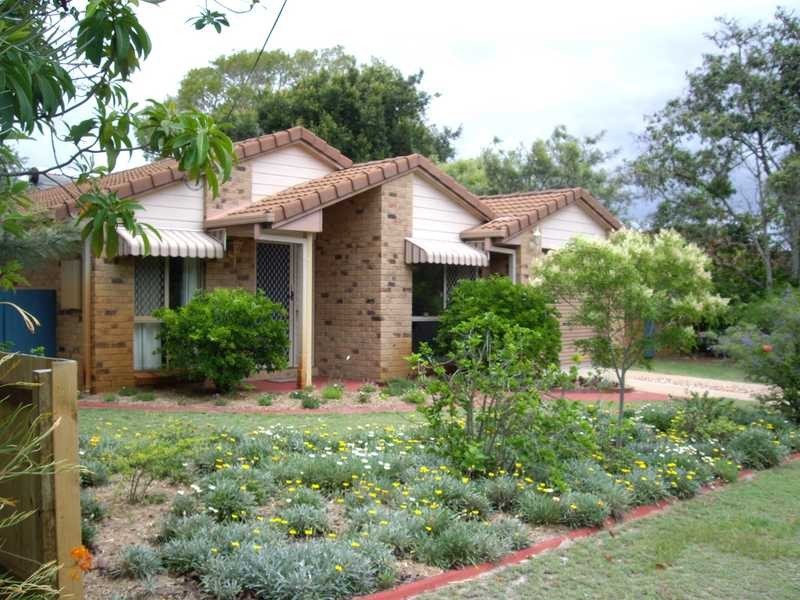 12 Patrick Street, Beachmere QLD 4510