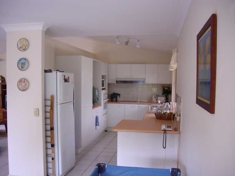 12 Patrick Street, Beachmere QLD 4510