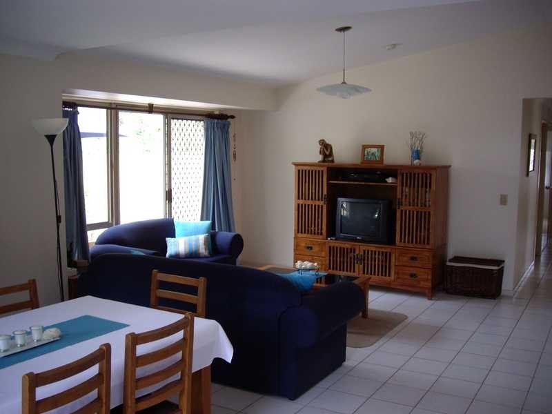 12 Patrick Street, Beachmere QLD 4510