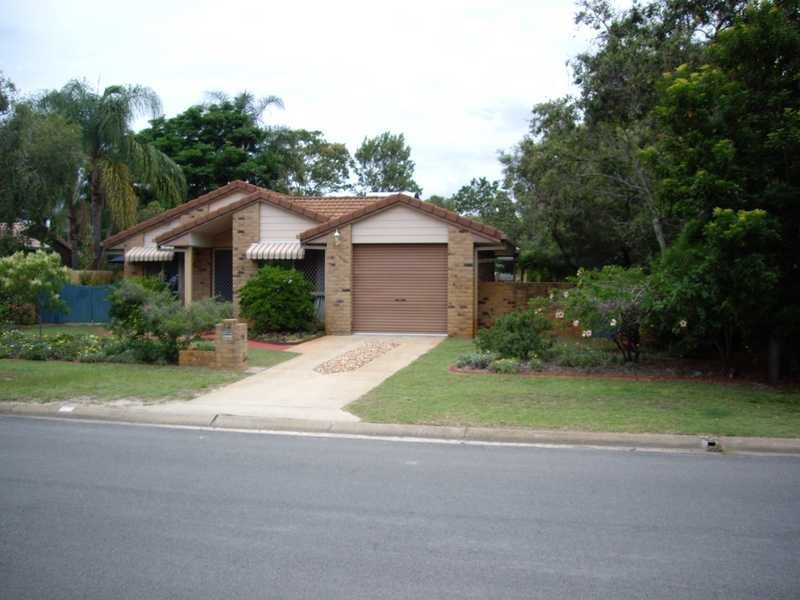 12 Patrick Street, Beachmere QLD 4510