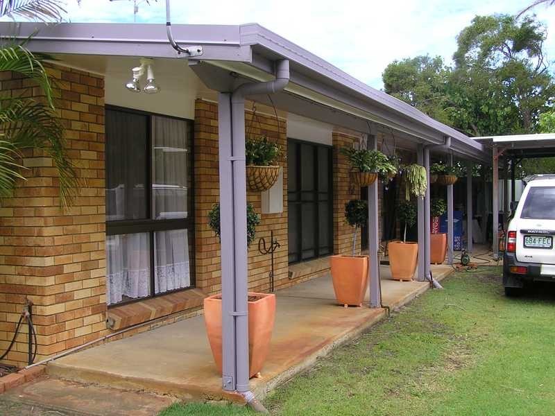 4 Gillian Street, Beachmere QLD 4510