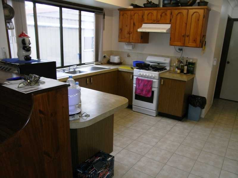 18 Bryant Street, Beachmere QLD 4510