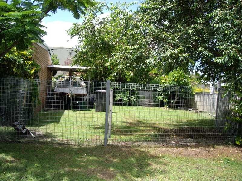1 Paradise Road, Bongaree QLD 4507