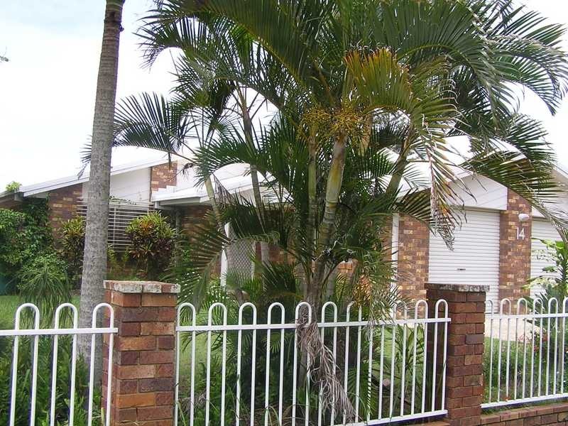 14 Bayside Drive, Beachmere QLD 4510