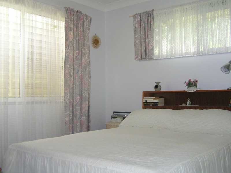 14 Bayside Drive, Beachmere QLD 4510