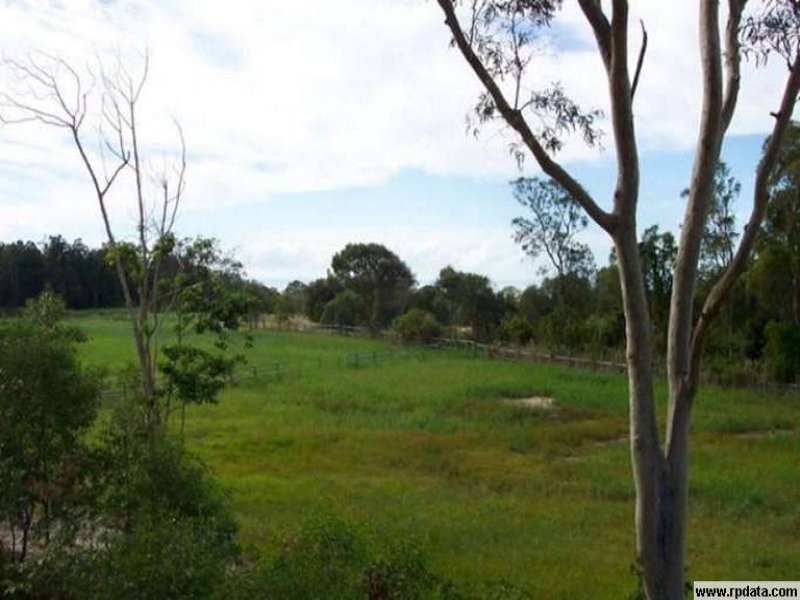 86 Campbell Parade, Beachmere QLD 4510