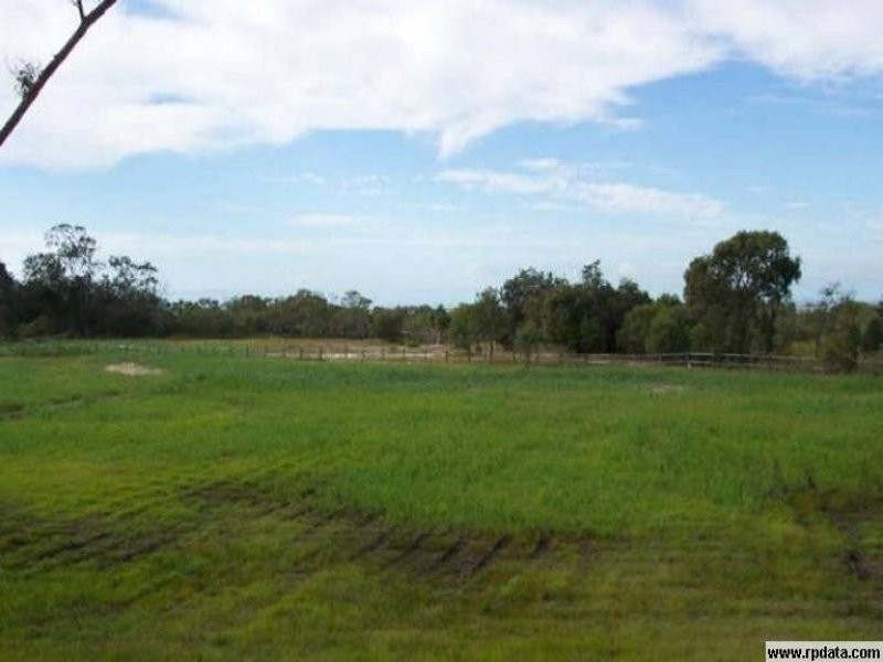 86 Campbell Parade, Beachmere QLD 4510